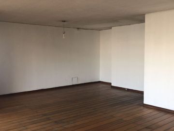 DEPARTAMENTO DUPLEX EN LA AV. ELOY ALFARO