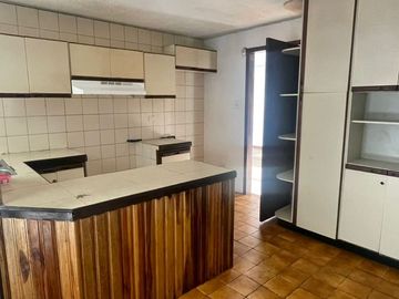 DEPARTAMENTO DUPLEX EN LA AV. ELOY ALFARO