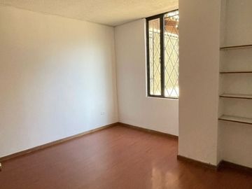 DEPARTAMENTO DUPLEX EN LA AV. ELOY ALFARO