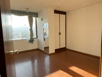 DEPARTAMENTO DUPLEX EN LA AV. ELOY ALFARO