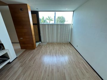 CASA EN VENTA EN LOMAS DE LAS AMERICAS HAB. EN PLANTA BAJA