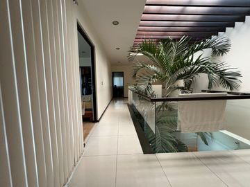 CASA EN VENTA EN LOMAS DE LAS AMERICAS HAB. EN PLANTA BAJA