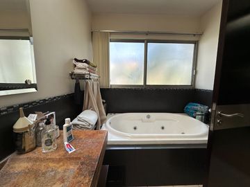 CASA EN VENTA EN LOMAS DE LAS AMERICAS HAB. EN PLANTA BAJA