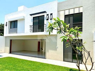 Casa Minimalista con Roof Top, Jardín y Alberca en Privada de Lujo $8,490,000 MXN