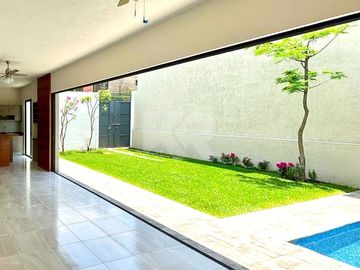 Casa Minimalista con Roof Top, Jardín y Alberca en Privada de Lujo $8,490,000 MXN