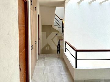 Casa Minimalista con Roof Top, Jardín y Alberca en Privada de Lujo $8,490,000 MXN