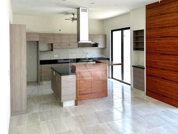 Casa Minimalista con Roof Top, Jardín y Alberca en Privada de Lujo $8,490,000 MXN