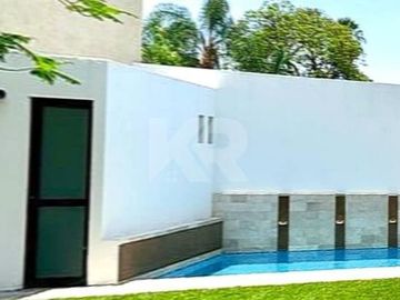 Casa Minimalista con Roof Top, Jardín y Alberca en Privada de Lujo $8,490,000 MXN