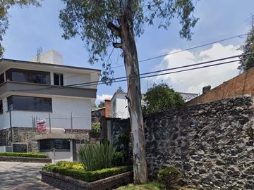 Bonita y amplia casa en remate en San Nicolás Totolapan, Magdalena Contreras!