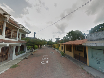 CASA EN CALLE SEIS, PADRE HIDALGO EN MANZANILLO, ¡NO CREDITOS!