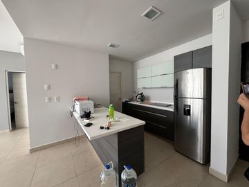 Departamento en Venta en Zona Tec (Torre Micropolis) en Monterrey, Nl.
