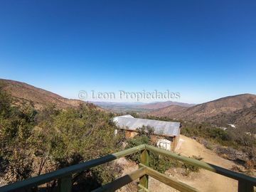Leon Propiedades vende casa en Sector La Aurora, Curacaví.