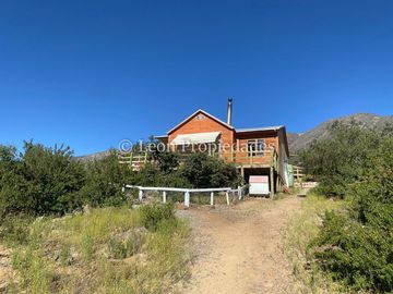 Leon Propiedades vende casa en Sector La Aurora, Curacaví.