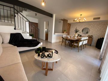 CASA EN VENTA EN VIÑEDOS