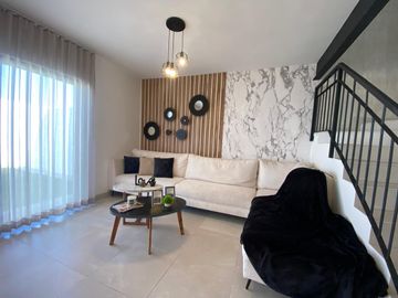 CASA EN VENTA EN VIÑEDOS