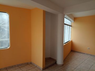 REMATO Casa-Edificio con local comercial en Santa Teresa de Ávila