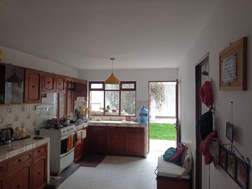 Urb. El Recreo Casa de 309.48m2 ideal para Clínica o Empresa