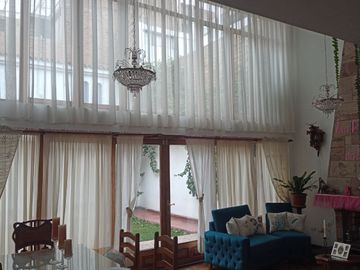 Urb. El Recreo Casa de 309.48m2 ideal para Clínica o Empresa