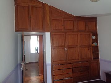 Urb. El Recreo Casa de 309.48m2 ideal para Clínica o Empresa