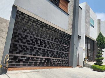 HERMOSA CASA EN VENTA EN CUMBRES ANTARES DOBLE TERRENO