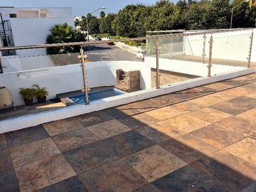 HERMOSA CASA EN VENTA EN CUMBRES ANTARES DOBLE TERRENO