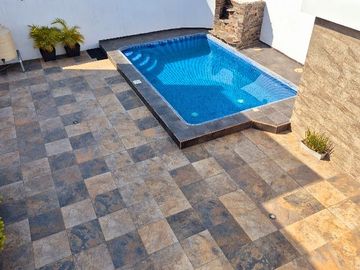 HERMOSA CASA EN VENTA EN CUMBRES ANTARES DOBLE TERRENO