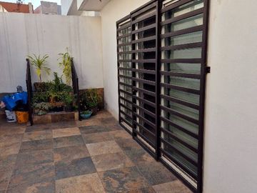 HERMOSA CASA EN VENTA EN CUMBRES ANTARES DOBLE TERRENO