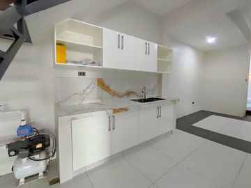 Stunning Modern House w/ Swimming Pool and Lot for Sale in Greenwoods Executive Village