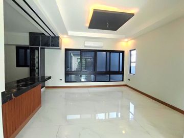 Stunning Modern House w/ Swimming Pool and Lot for Sale in Greenwoods Executive Village