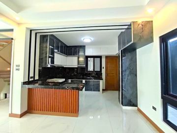Stunning Modern House w/ Swimming Pool and Lot for Sale in Greenwoods Executive Village
