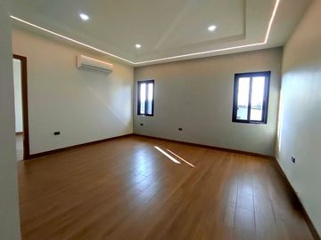 Stunning Modern House w/ Swimming Pool and Lot for Sale in Greenwoods Executive Village