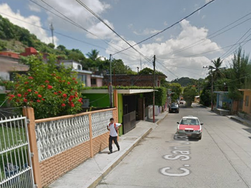 CASA EN REMATE EN BARRIO SAN JUAN PAPANTLA VERACRUZ