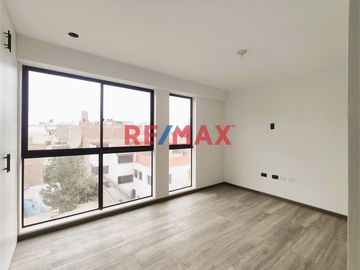 Venta De Departamento Moderno De Estreno En Surco