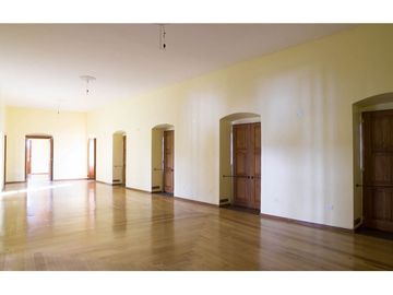 Casa de Venta 1400M2 Centro Historico 1 Parqueadero