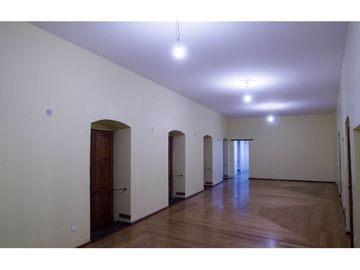 Casa de Venta 1400M2 Centro Historico 1 Parqueadero