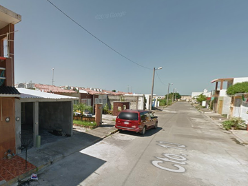 CASA EN REMATE EN GEOVILLAS LOS PINOS VERACRUZ LLAVE