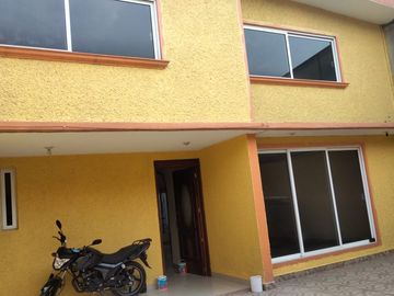 CASA EN VENTA EL POTRERO DE ATIZAPÁN CALLE ARBOLITOS, EDOMEX.