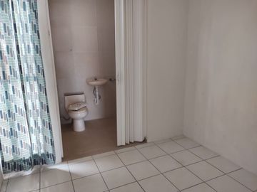 CASA EN CONDOMINIO CON VIGILANCIA Y ALBERCA CERCA HOME DEPOT Y WALMART 3 RECÁMARAS
