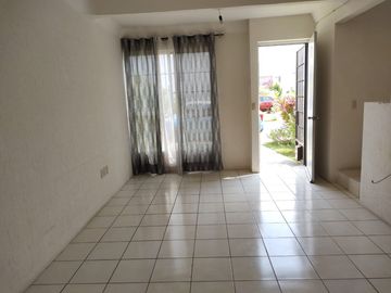 CASA EN CONDOMINIO CON VIGILANCIA Y ALBERCA CERCA HOME DEPOT Y WALMART 3 RECÁMARAS