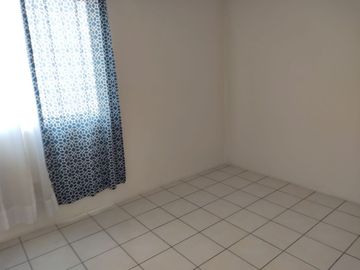 CASA EN CONDOMINIO CON VIGILANCIA Y ALBERCA CERCA HOME DEPOT Y WALMART 3 RECÁMARAS
