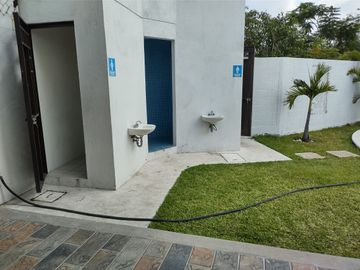 CASA EN CONDOMINIO CON VIGILANCIA Y ALBERCA CERCA HOME DEPOT Y WALMART 3 RECÁMARAS