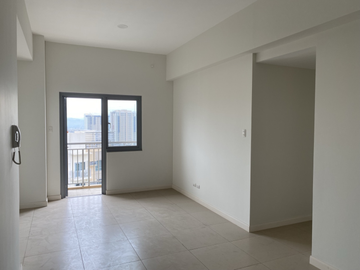 FOR SALE - Penthouse Corner Unit in The Vantage, Brgy. Kapitolyo, Pasig City