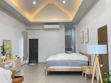 Fully furnished 3 Bedrooms for sale in 9 Morakot