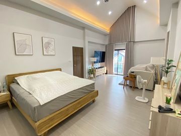 Fully furnished 3 Bedrooms for sale in 9 Morakot