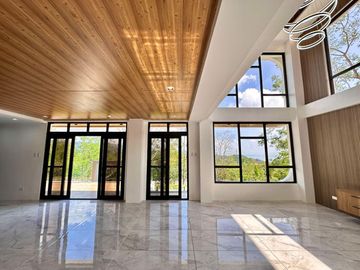 Retirement Home with Taal View House and Lot for Sale in Splendido Tagaytay Laurel Batangas