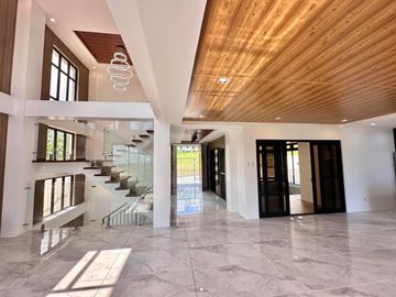 Retirement Home with Taal View House and Lot for Sale in Splendido Tagaytay Laurel Batangas