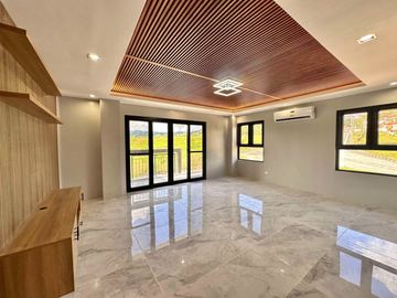 Retirement Home with Taal View House and Lot for Sale in Splendido Tagaytay Laurel Batangas