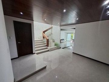 RESIDENCIA EN VENTA LOMAS DE ANGELOPOLIS 1, CLUSTER 999 PUEBLA