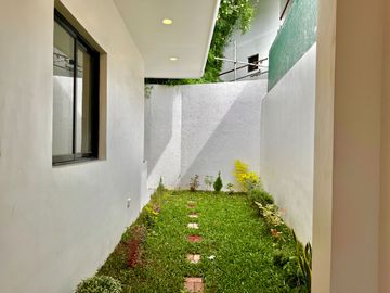 Amazing Brand New Duplex House and Lot for Sale in BF RESORTx Las Piñas City