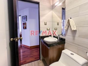 Departamento En Alquiler Con Cochera Incluida